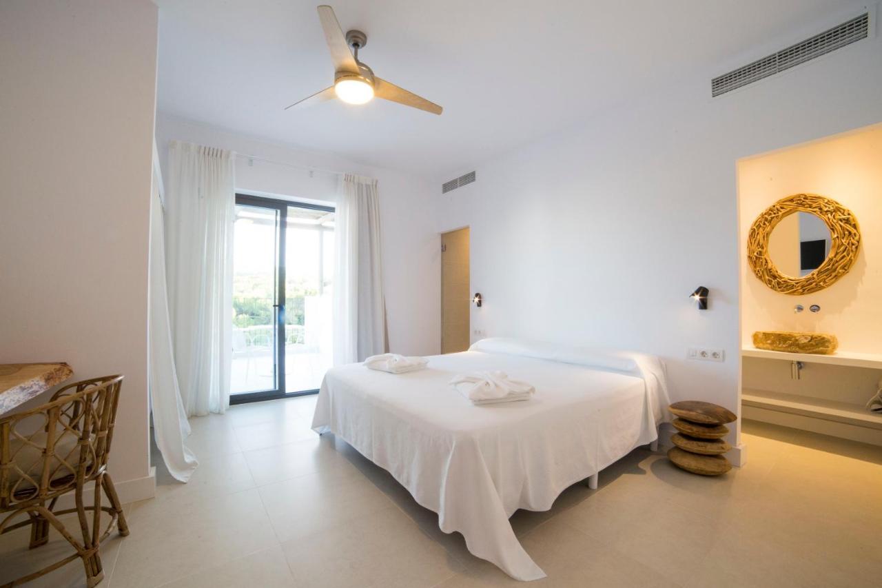 Sa Cala Suites Es Calo  Exterior photo