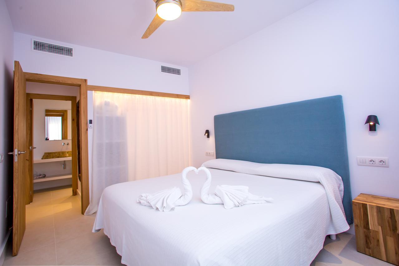 Sa Cala Suites Es Calo  Exterior photo