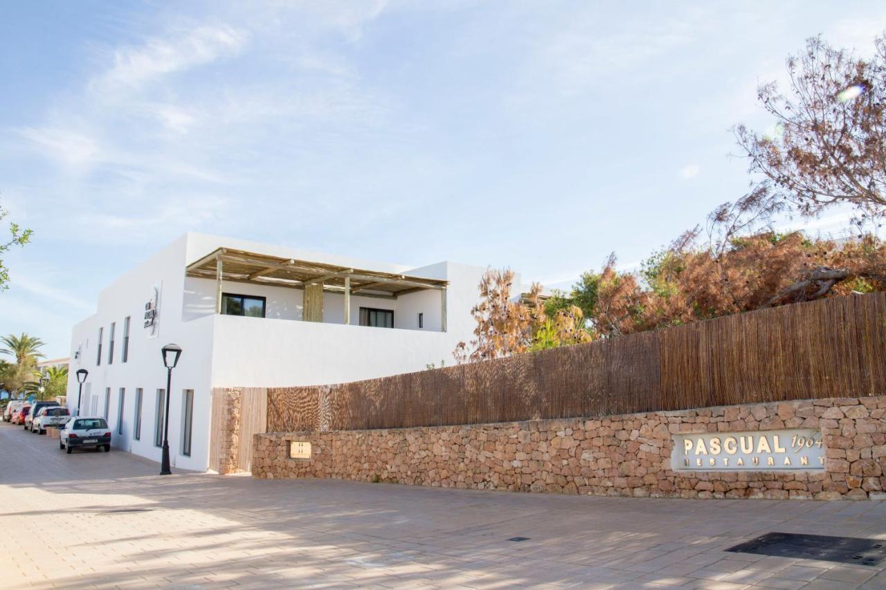 Sa Cala Suites Es Calo  Exterior photo