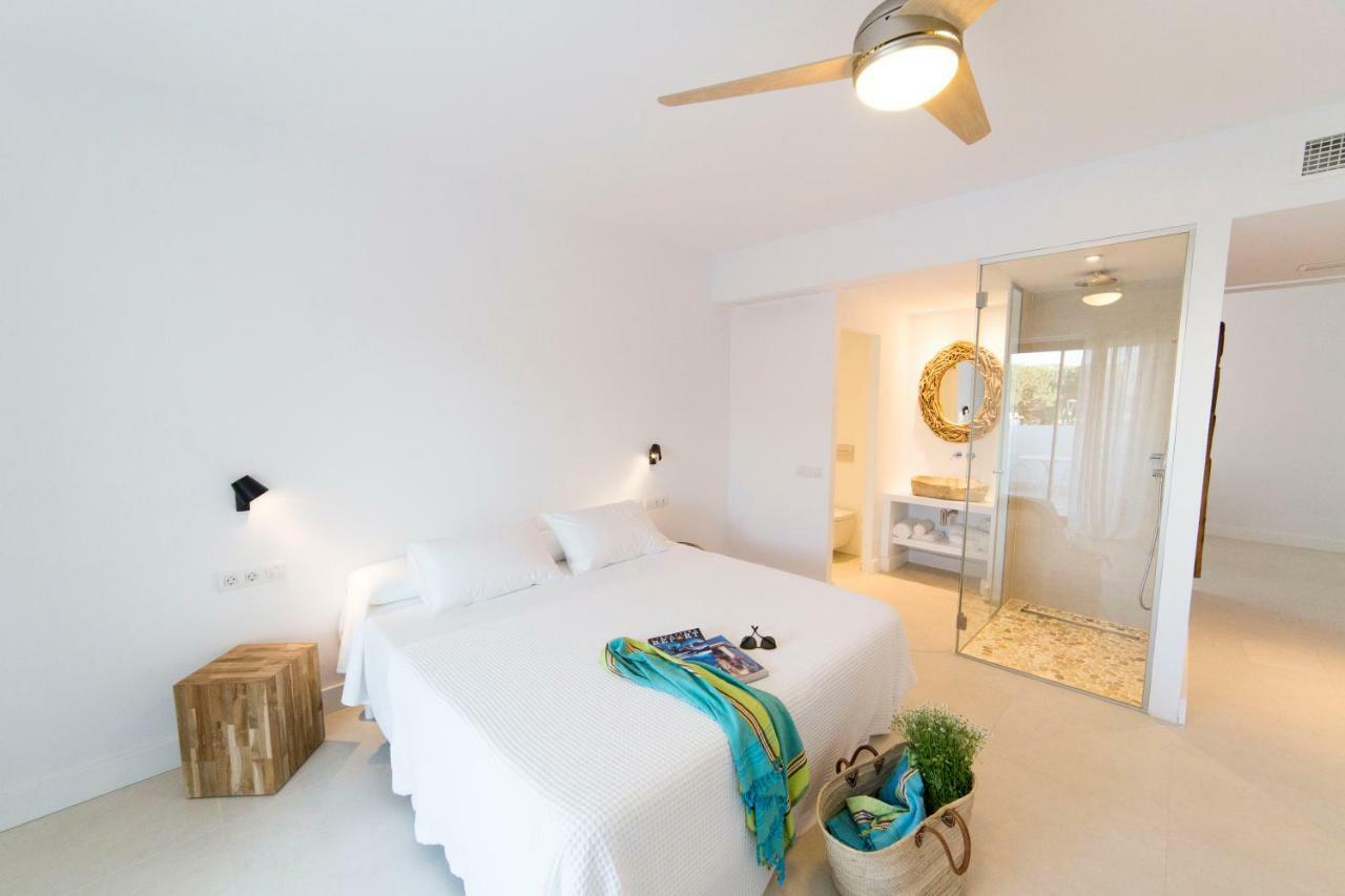 Sa Cala Suites Es Calo  Exterior photo